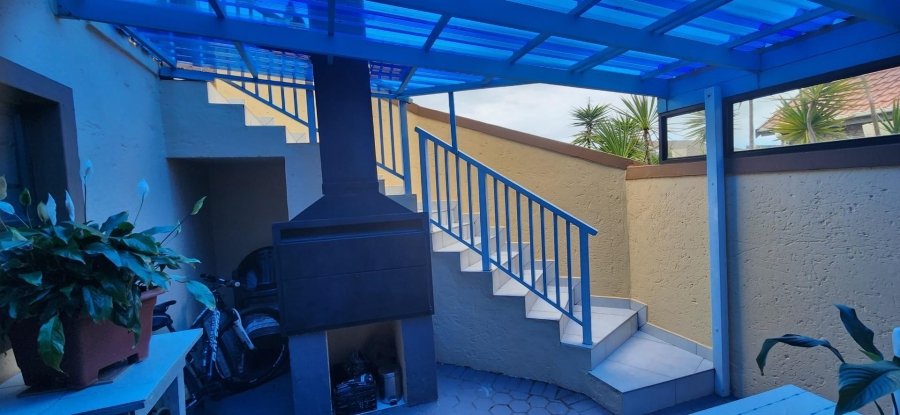 3 Bedroom Property for Sale in Reebok Western Cape